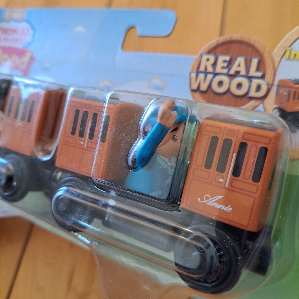 NEW! GGH17 ANNIE & CLARABEL! Thomas Train Wooden Railway Thomas & Friends WOOD - Picture 5 of 8